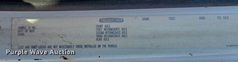 image for item DO2837 1988 Freightliner FLC  semi truck