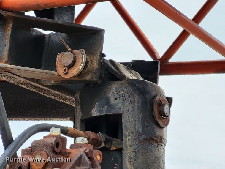 image for item DO3619 1993 International 4900  flatbed truck