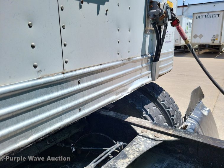 image for item DO3660 2006 Utility  dry van trailer