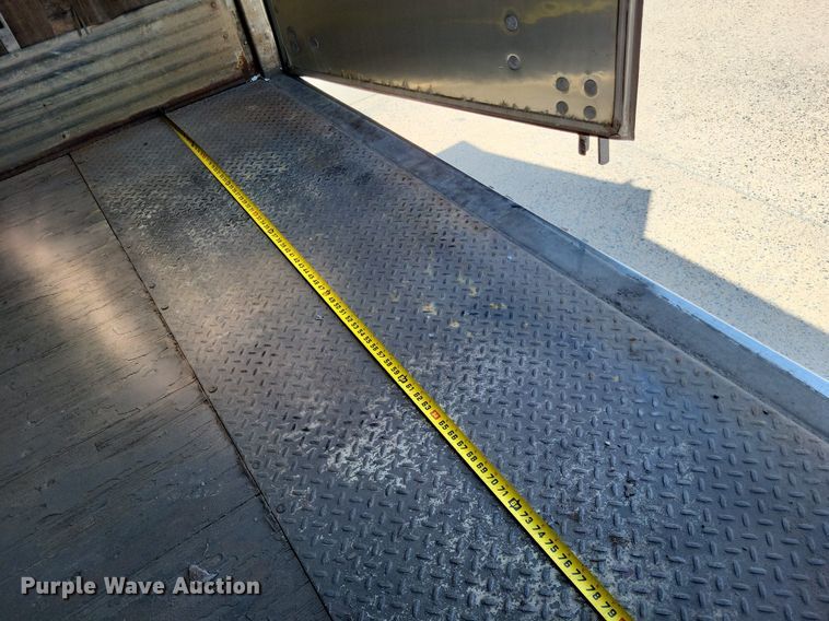 image for item DO3660 2006 Utility  dry van trailer