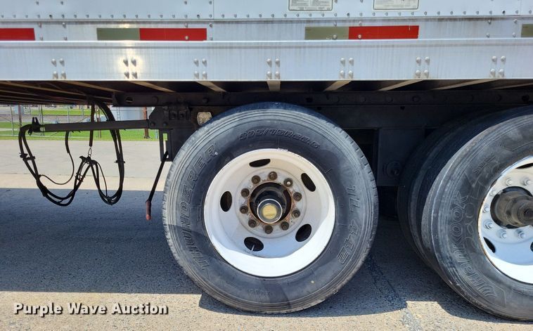 image for item DO3660 2006 Utility  dry van trailer