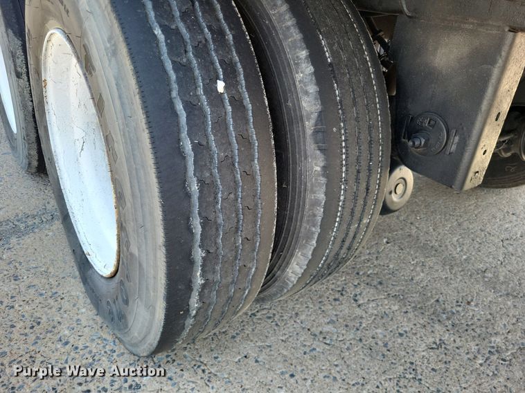 image for item DO3660 2006 Utility  dry van trailer