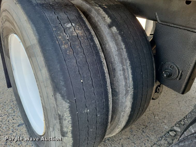 image for item DO3660 2006 Utility  dry van trailer