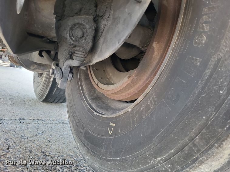 image for item DO3660 2006 Utility  dry van trailer