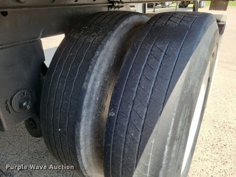 image for item DO3660 2006 Utility  dry van trailer