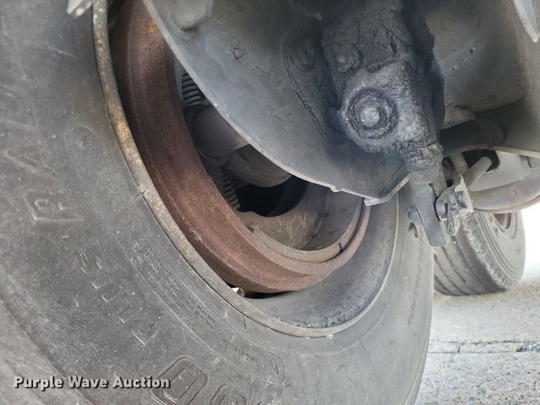 image for item DO3660 2006 Utility  dry van trailer