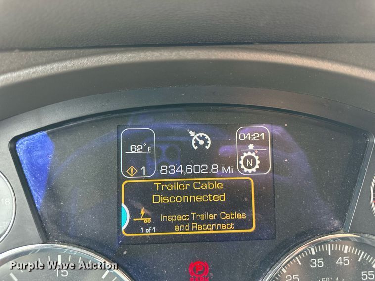 image for item DO4932 2014 Kenworth T680  semi truck