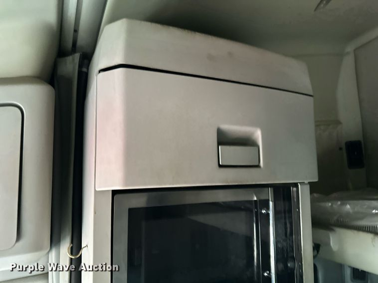 image for item DO4932 2014 Kenworth T680  semi truck