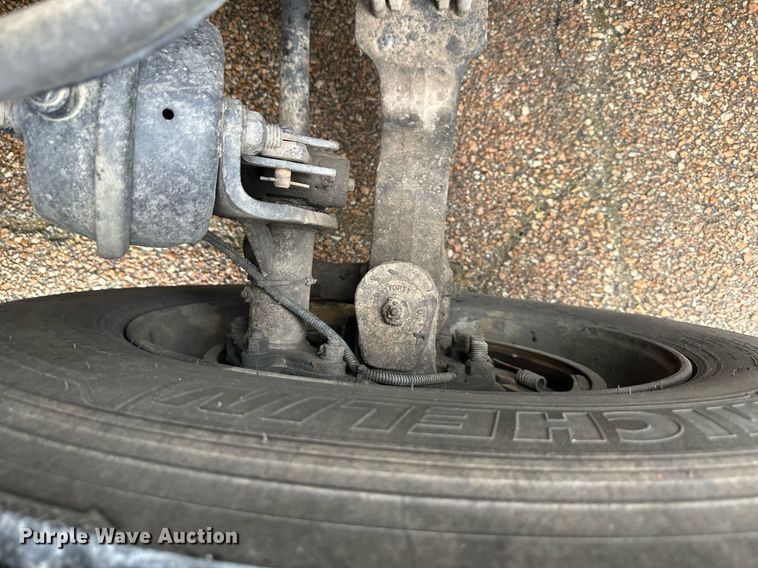 image for item DO4932 2014 Kenworth T680  semi truck