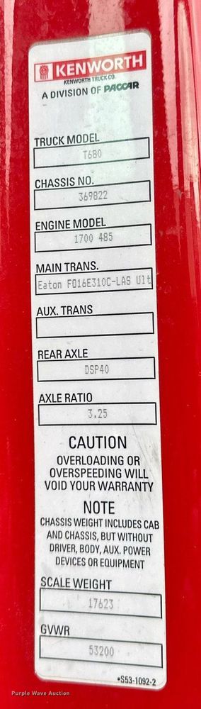 image for item DO4932 2014 Kenworth T680  semi truck