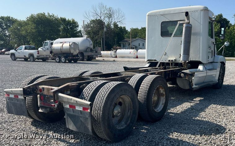 image for item DP0520 2000 Freightliner FLC120  truck cab and chassis