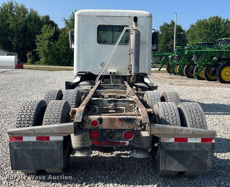 image for item DP0520 2000 Freightliner FLC120  truck cab and chassis