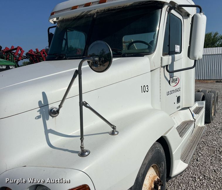 image for item DP0520 2000 Freightliner FLC120  truck cab and chassis