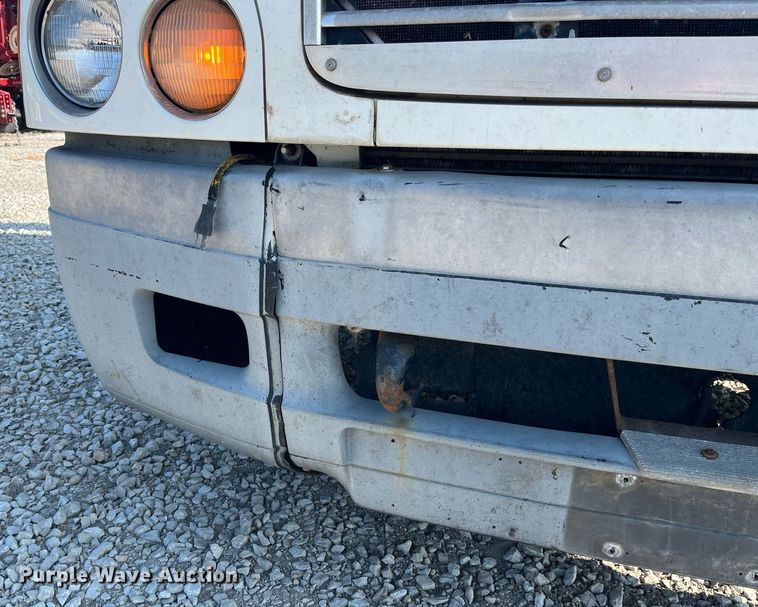 image for item DP0520 2000 Freightliner FLC120  truck cab and chassis