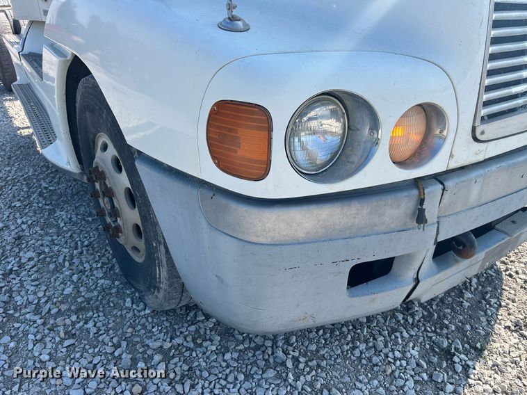 image for item DP0520 2000 Freightliner FLC120  truck cab and chassis