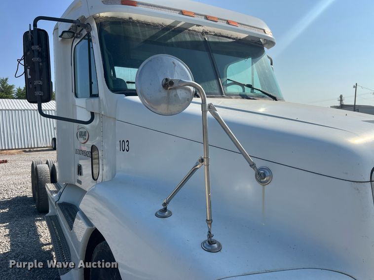 image for item DP0520 2000 Freightliner FLC120  truck cab and chassis