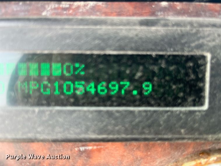 image for item DP0520 2000 Freightliner FLC120  truck cab and chassis