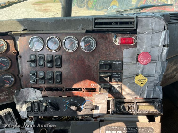 image for item DP0520 2000 Freightliner FLC120  truck cab and chassis