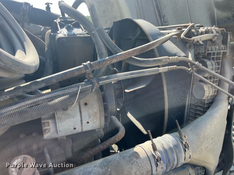 image for item DP0520 2000 Freightliner FLC120  truck cab and chassis