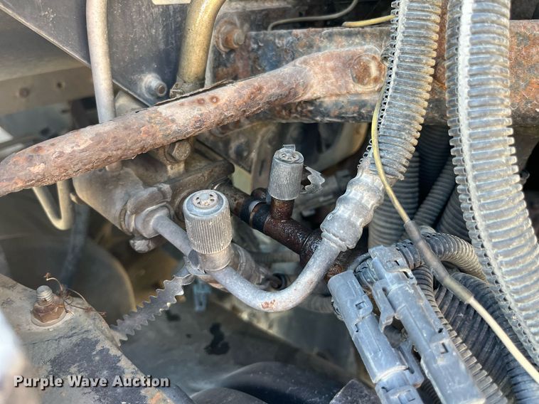 image for item DP0520 2000 Freightliner FLC120  truck cab and chassis