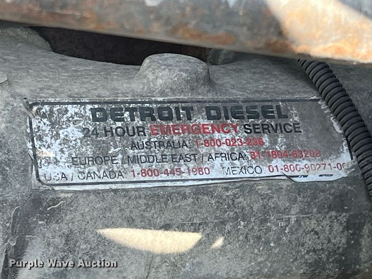 image for item DP0520 2000 Freightliner FLC120  truck cab and chassis