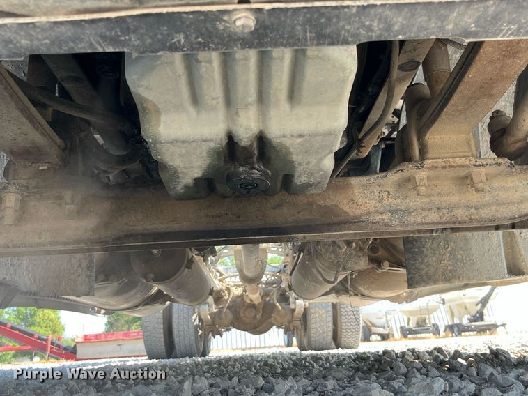 image for item DP0520 2000 Freightliner FLC120  truck cab and chassis