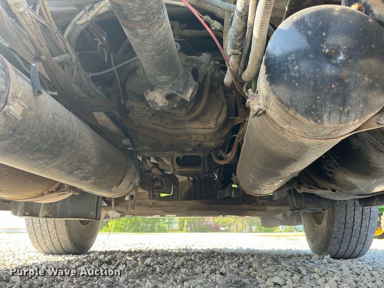 image for item DP0520 2000 Freightliner FLC120  truck cab and chassis