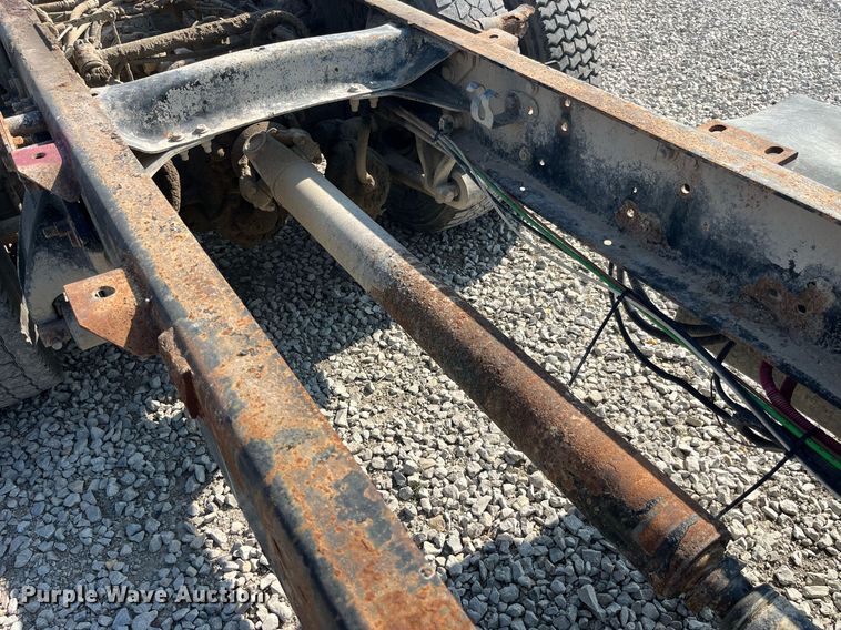 image for item DP0520 2000 Freightliner FLC120  truck cab and chassis