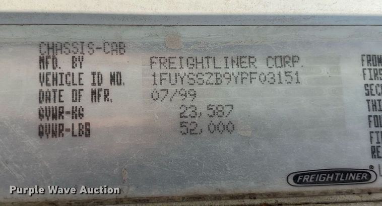 image for item DP0520 2000 Freightliner FLC120  truck cab and chassis