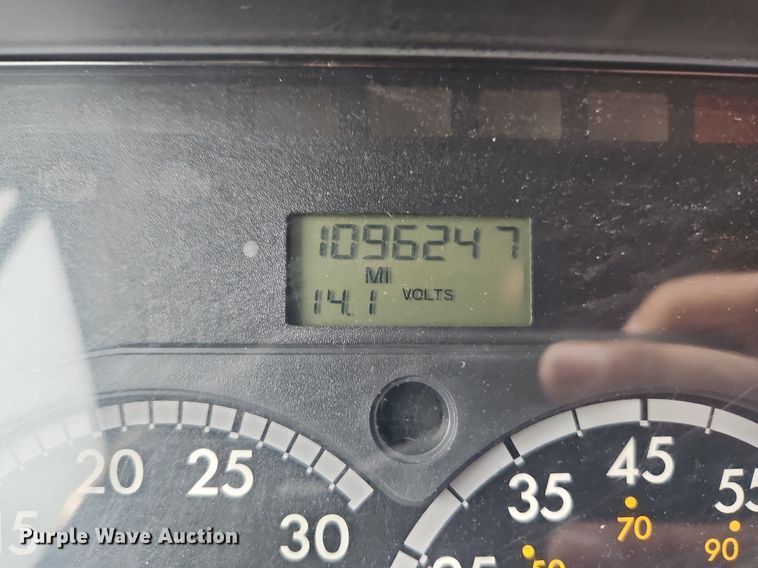 image for item DQ1789 2014 Freightliner Cascadia  semi truck