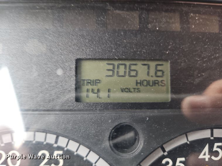 image for item DQ1789 2014 Freightliner Cascadia  semi truck