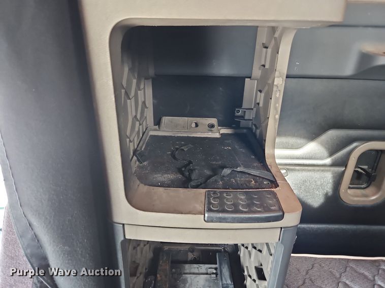 image for item DQ1789 2014 Freightliner Cascadia  semi truck