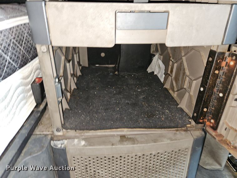 image for item DQ1789 2014 Freightliner Cascadia  semi truck