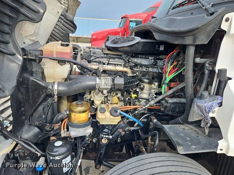 image for item DQ1789 2014 Freightliner Cascadia  semi truck