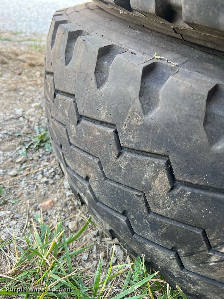 image for item II9225 (23) tires