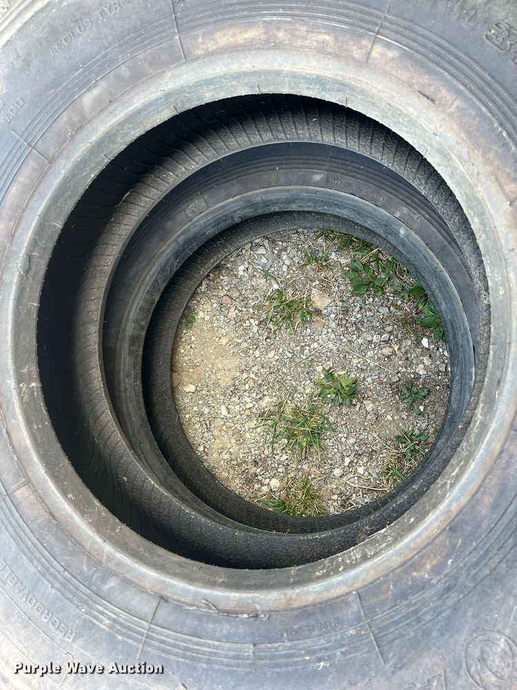 image for item II9225 (23) tires