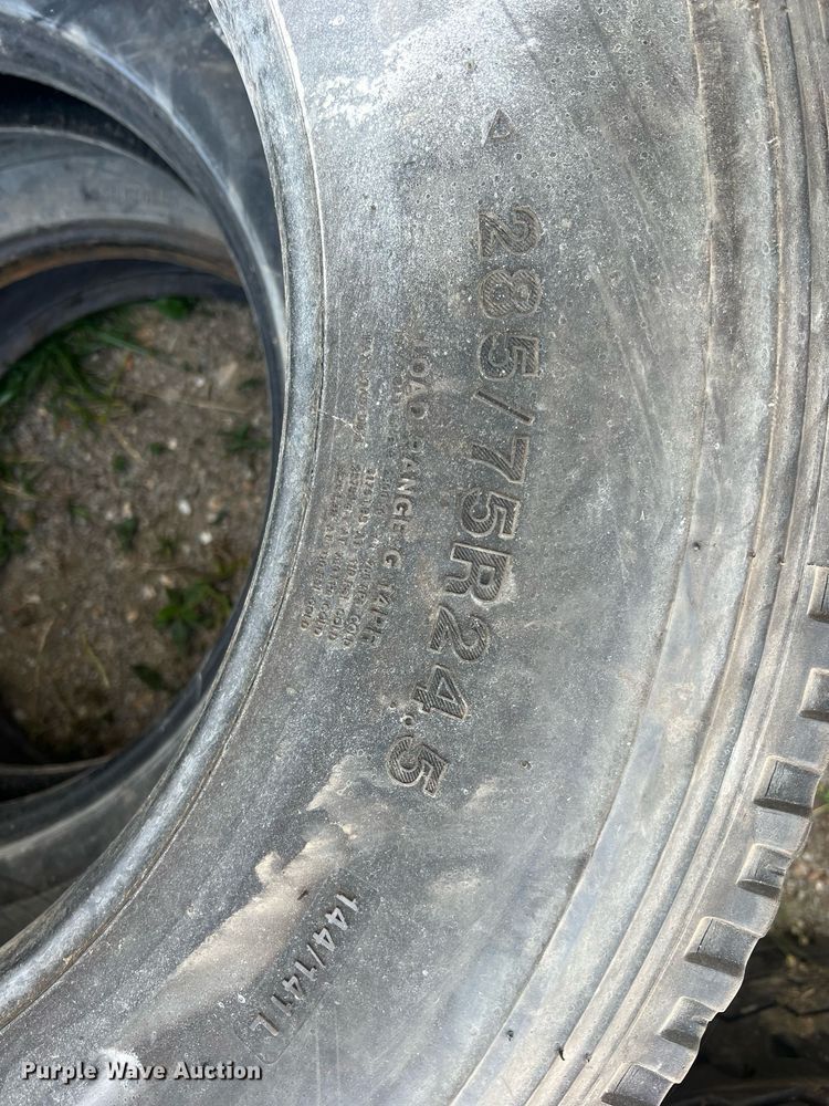 image for item II9225 (23) tires