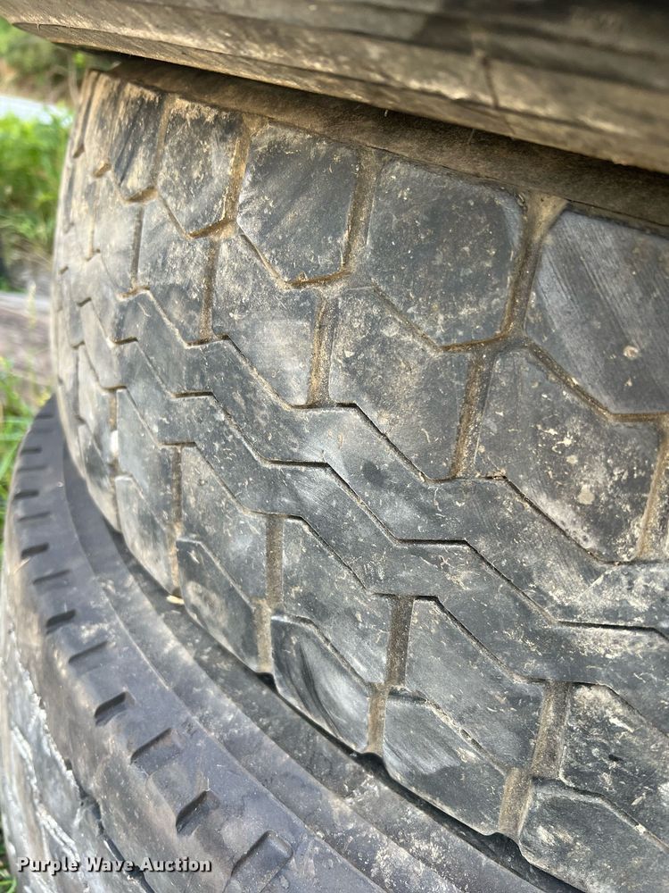 image for item II9225 (23) tires