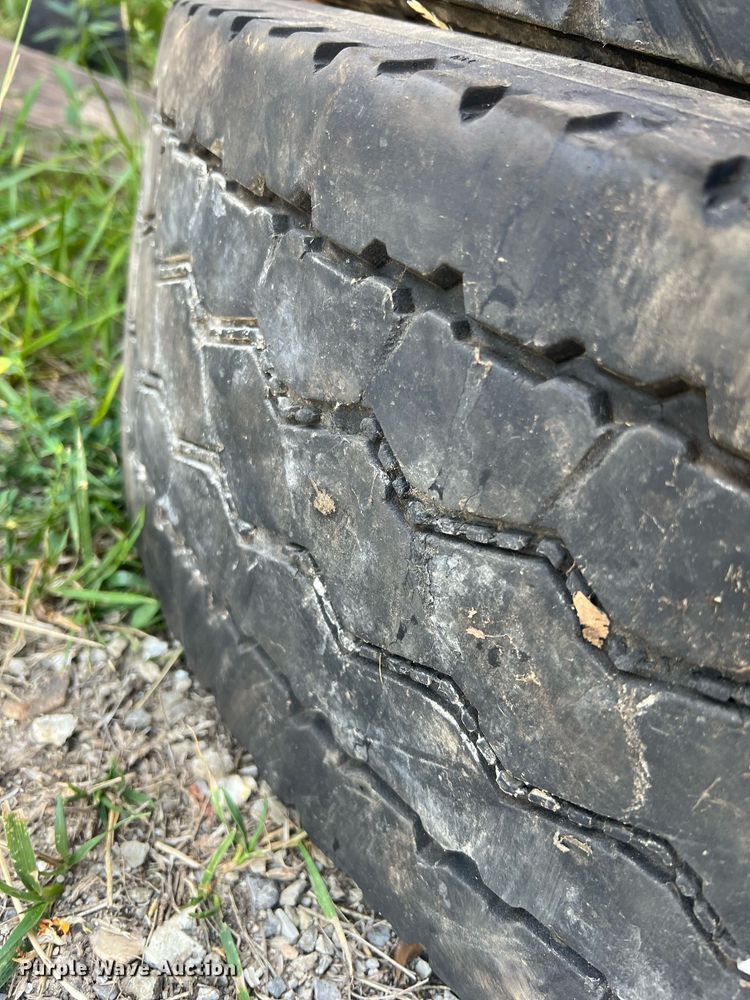 image for item II9225 (23) tires