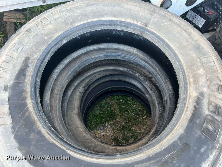 image for item II9225 (23) tires