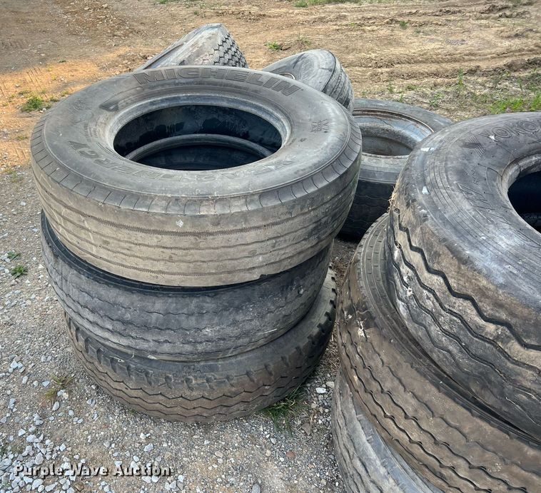 image for item II9225 (23) tires