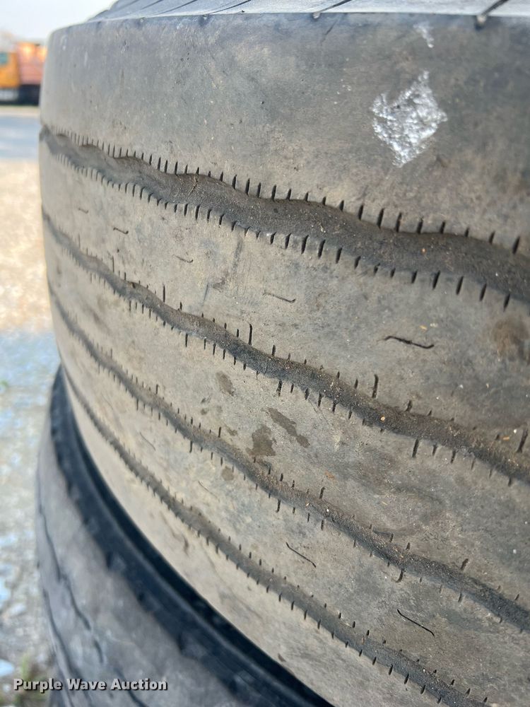 image for item II9225 (23) tires