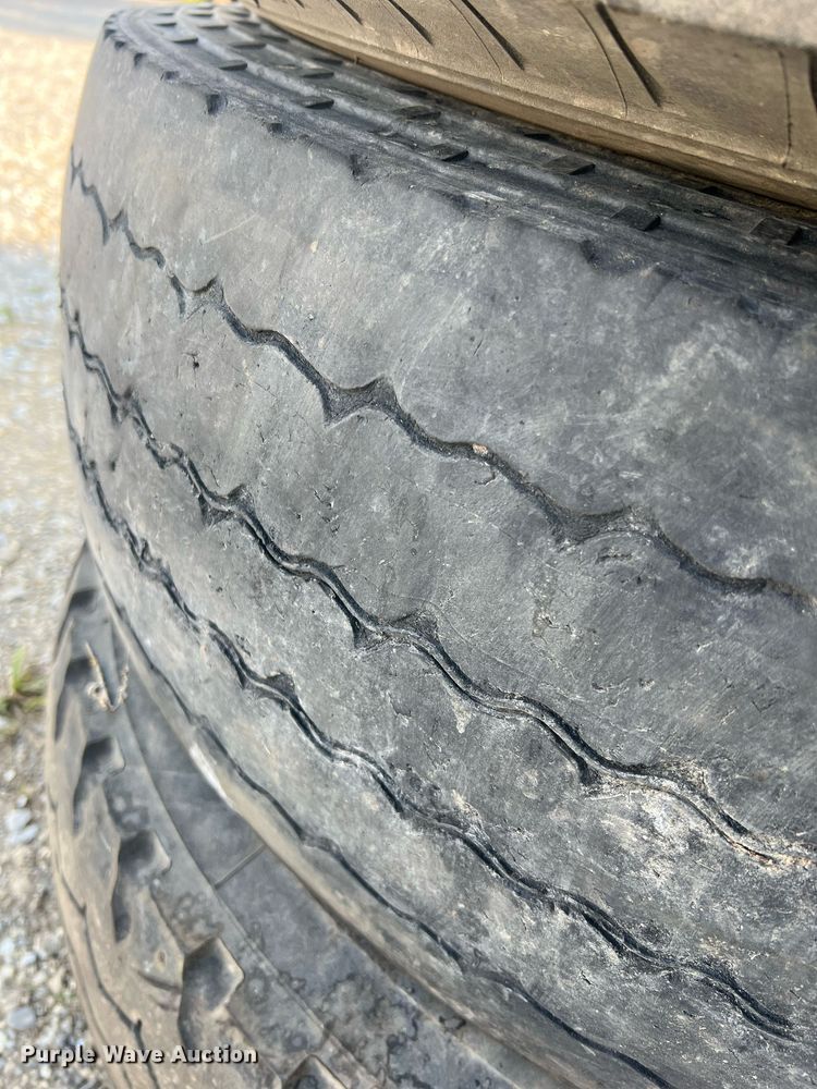 image for item II9225 (23) tires