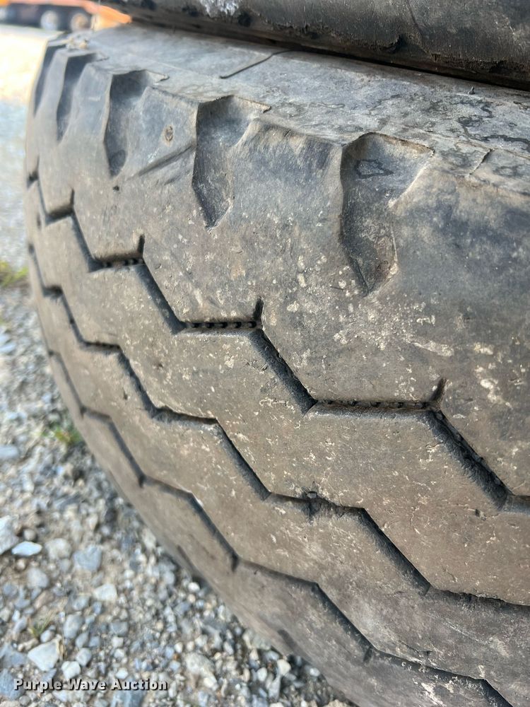 image for item II9225 (23) tires