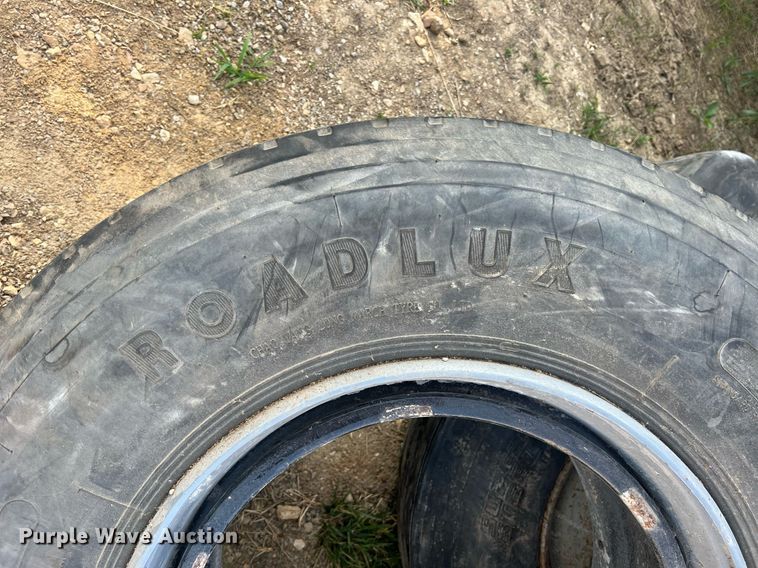 image for item II9225 (23) tires