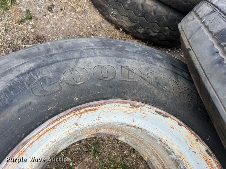 image for item II9225 (23) tires