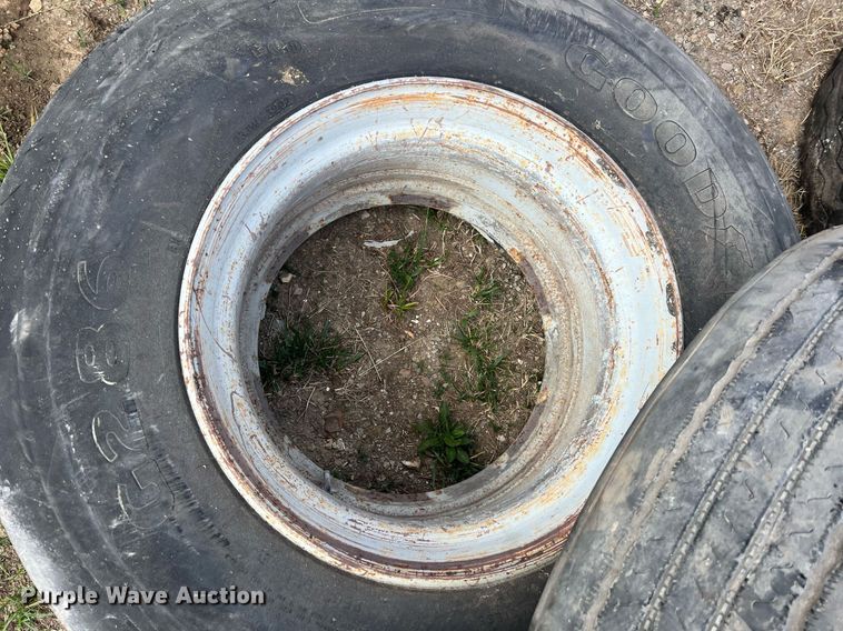 image for item II9225 (23) tires