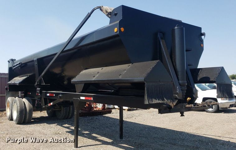 image for item IP9371 2014 Manac 4K228AB00  end dump trailer