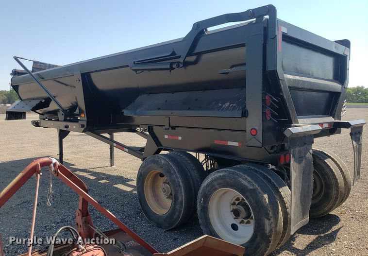 image for item IP9371 2014 Manac 4K228AB00  end dump trailer