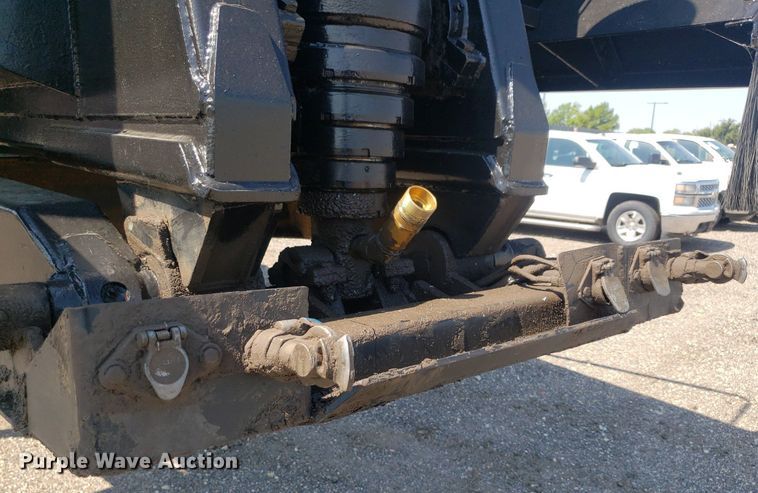 image for item IP9371 2014 Manac 4K228AB00  end dump trailer